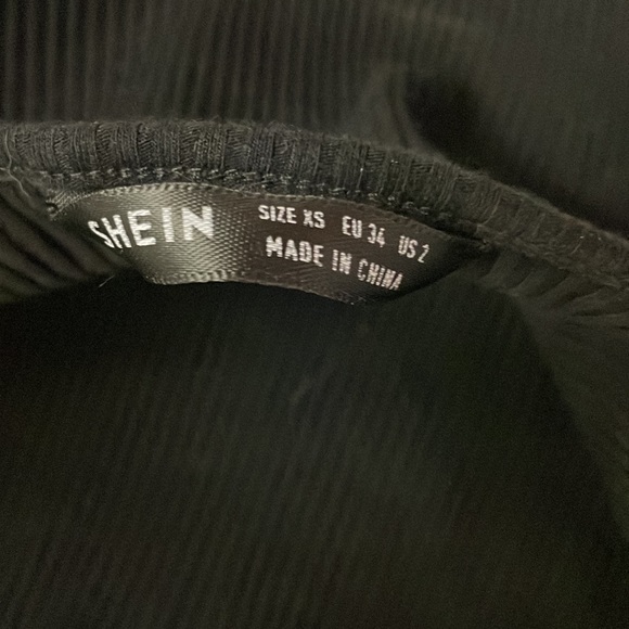 5/$25 Shein crop top bundle - Picture 9 of 9